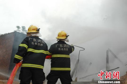 广东茂名一私人储油点发生爆炸幸未造成人员伤亡