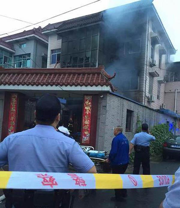 杭州群租房起火致4死4伤 疑因电动车引发