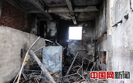 宁波一沿街店面房发生火灾 致2人死亡