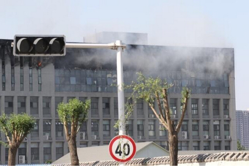 郑州一服装厂火灾事故 已致6死7伤