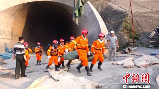 贵州在建高铁隧道疑发生瓦斯爆炸 12人遇难
