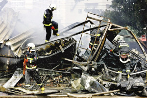 北京5号线地铁一工地宿舍起火 无人员伤亡