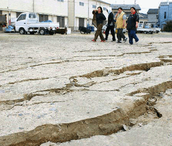 日本地震