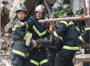 国际大厦工程施工升降机吊笼坠落事故 3人死亡