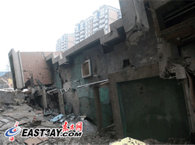 上海1幢在建13层住宅楼倒塌1人死亡